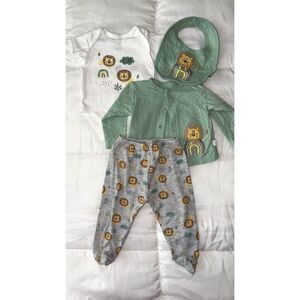 3-6 months old abay Lion set